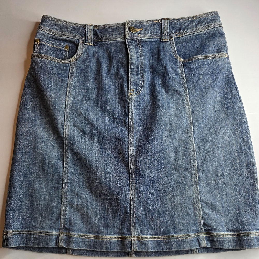 Relativity Size 14 Denim Skirt Cotton/Spandex Pockets Blue Knee Length 2303-Bj